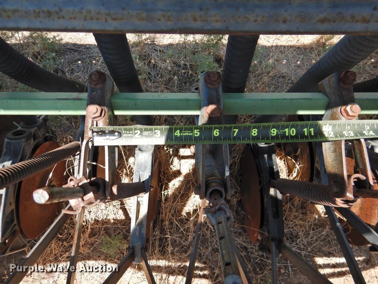 image for item HB9001 John Deere 520 grain drill