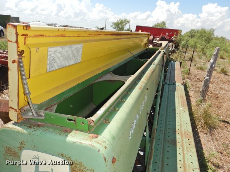 image for item HB9001 John Deere 520 grain drill
