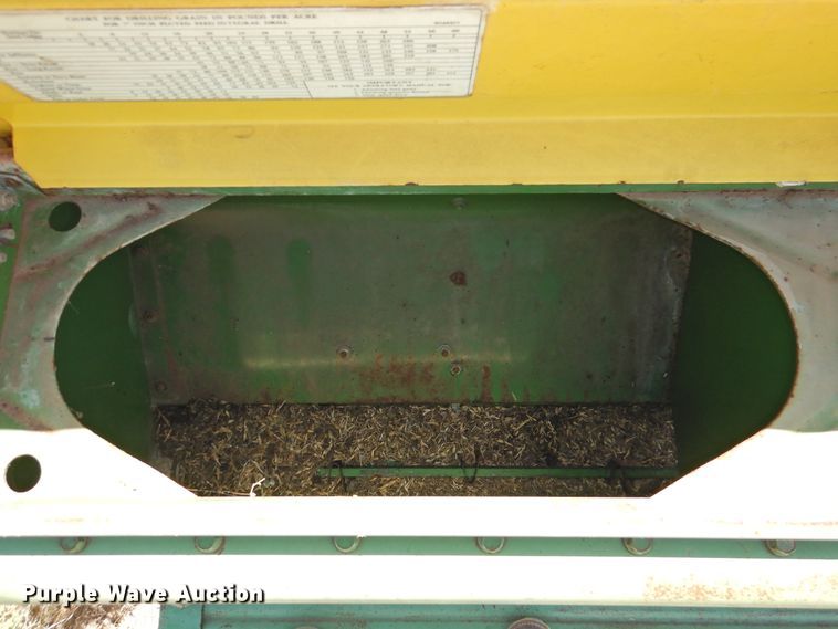 image for item HB9001 John Deere 520 grain drill