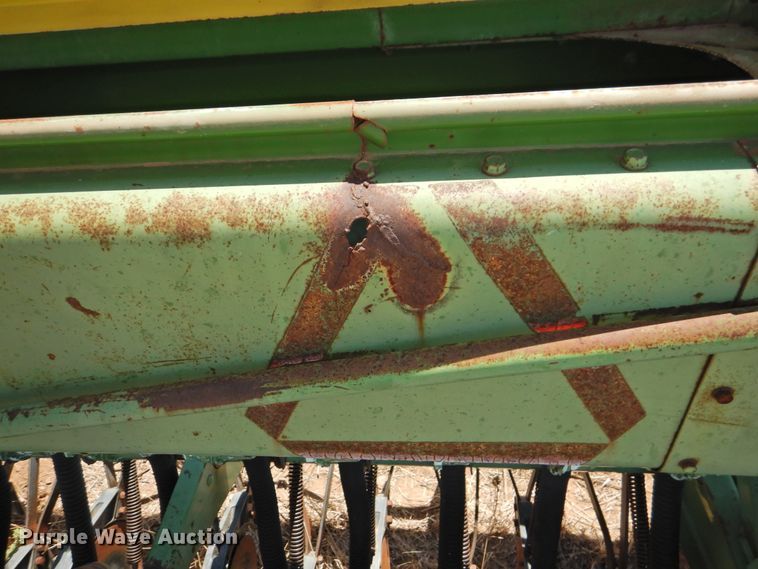 image for item HB9001 John Deere 520 grain drill