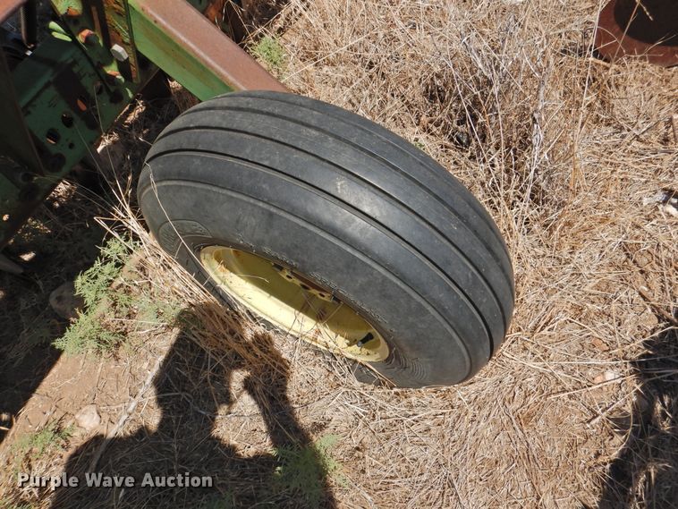 image for item HB9001 John Deere 520 grain drill