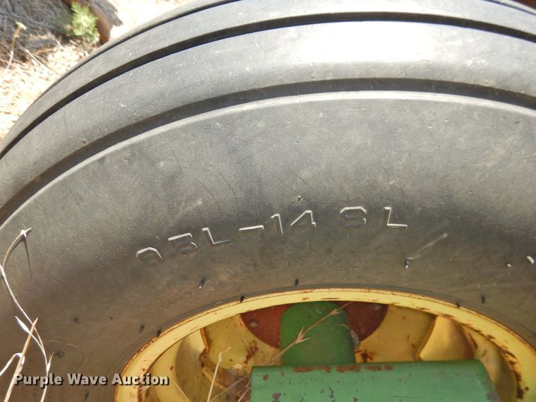 image for item HB9001 John Deere 520 grain drill