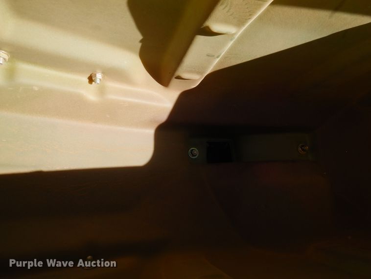 image for item HB9009 2010 John Deere 1720 no-till planter