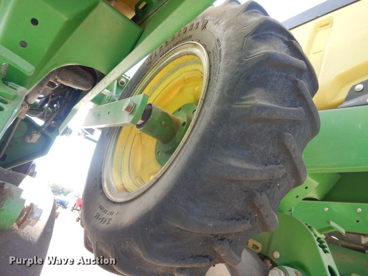 image for item HB9009 2010 John Deere 1720 no-till planter