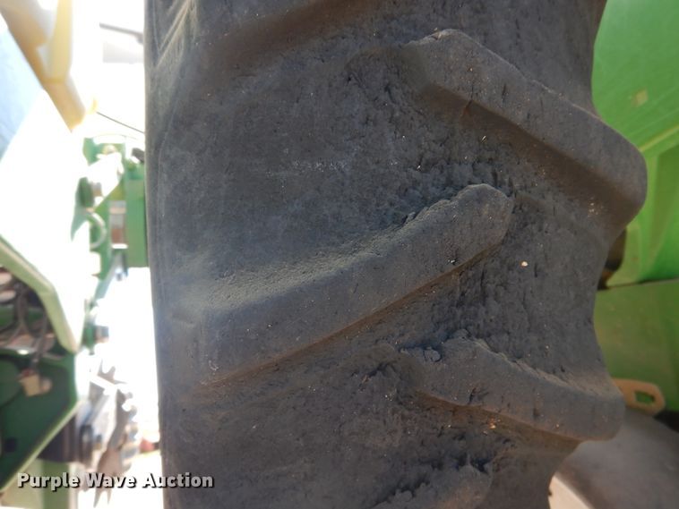 image for item HB9009 2010 John Deere 1720 no-till planter