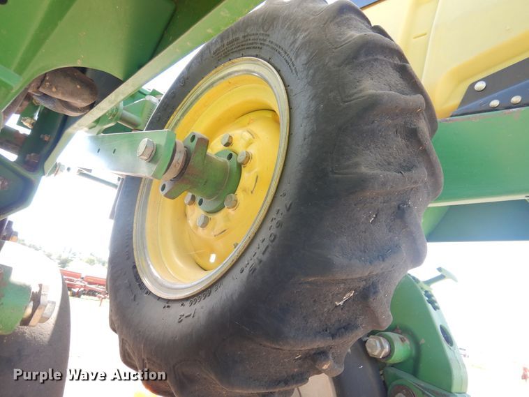 image for item HB9009 2010 John Deere 1720 no-till planter