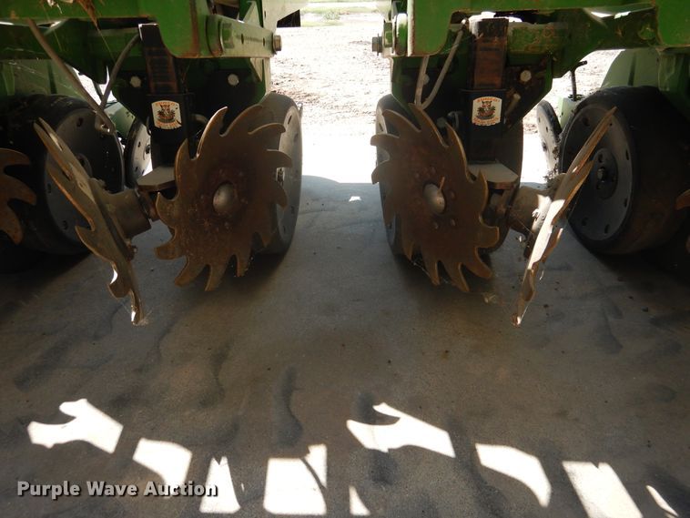 image for item HB9010 John Deere 1730 no-till planter