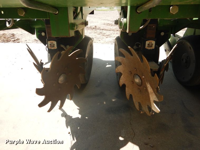 image for item HB9010 John Deere 1730 no-till planter