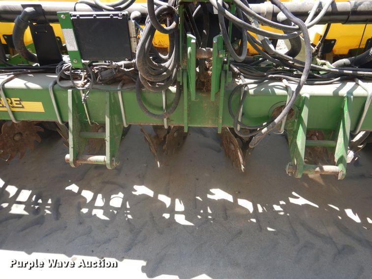image for item HB9010 John Deere 1730 no-till planter