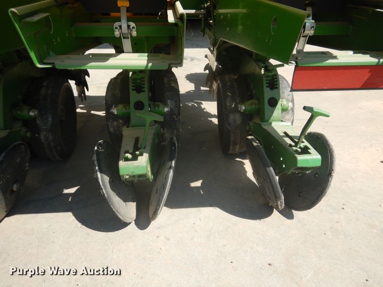 image for item HB9010 John Deere 1730 no-till planter