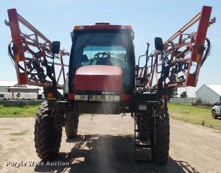 image for item HB9012 2010 Case IH Patriot 3330 sprayer