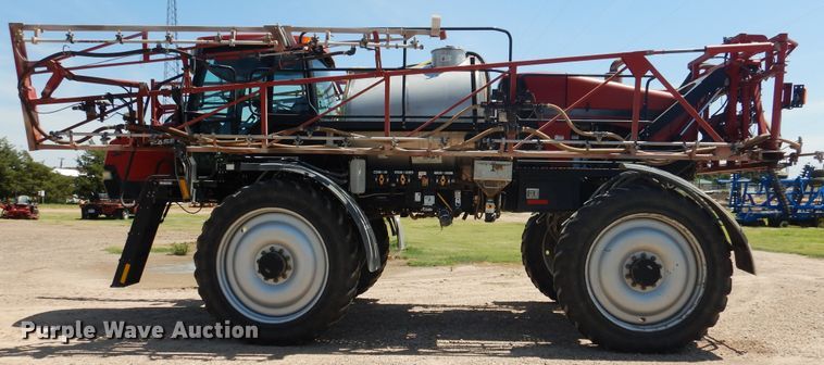 image for item HB9012 2010 Case IH Patriot 3330 sprayer