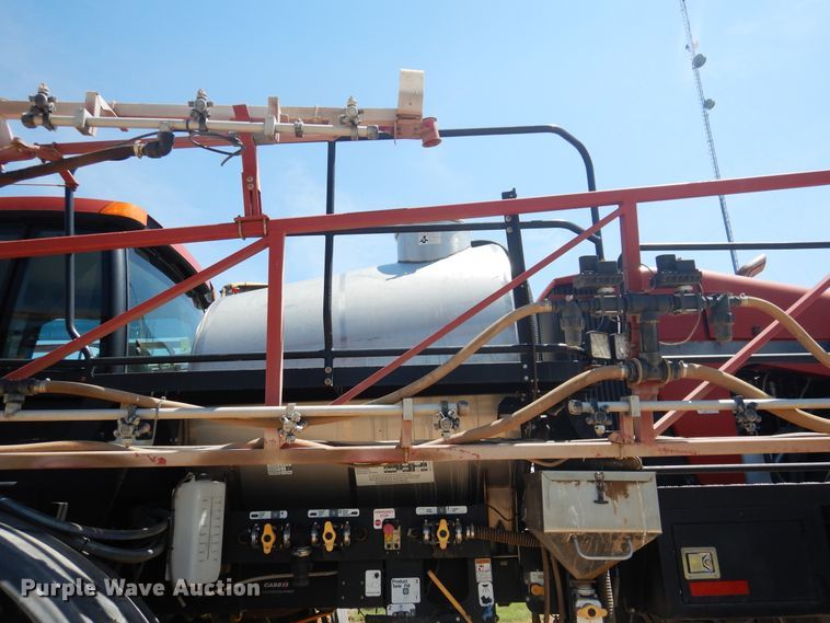image for item HB9012 2010 Case IH Patriot 3330 sprayer