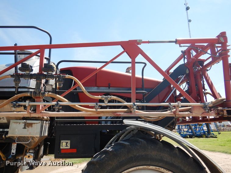 image for item HB9012 2010 Case IH Patriot 3330 sprayer