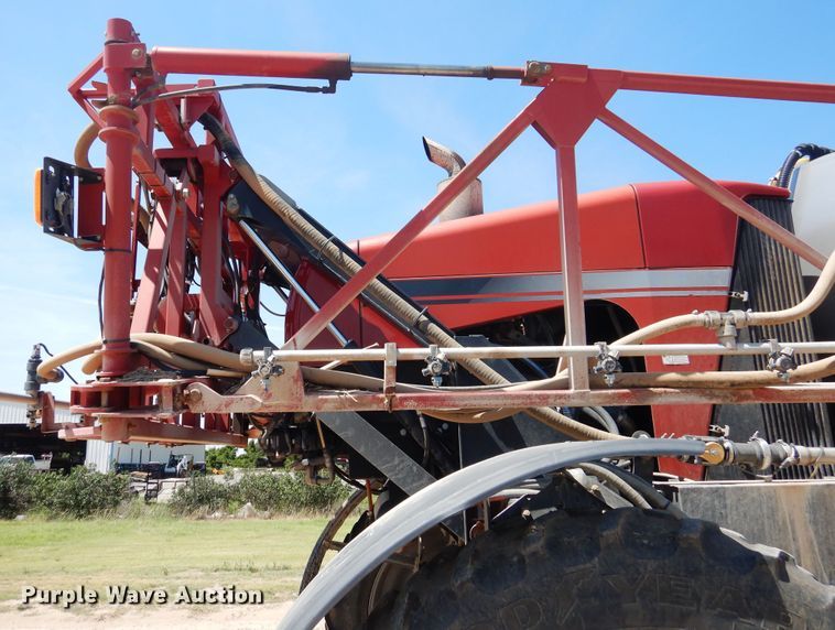 image for item HB9012 2010 Case IH Patriot 3330 sprayer