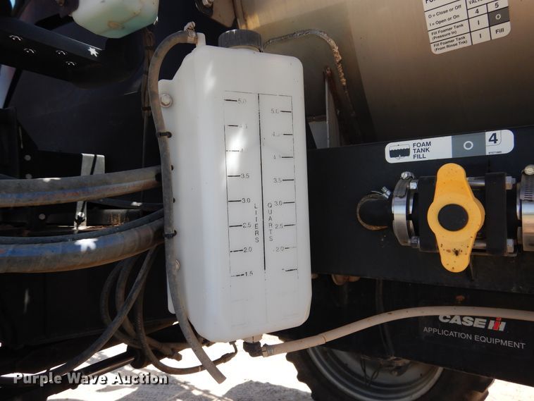 image for item HB9012 2010 Case IH Patriot 3330 sprayer