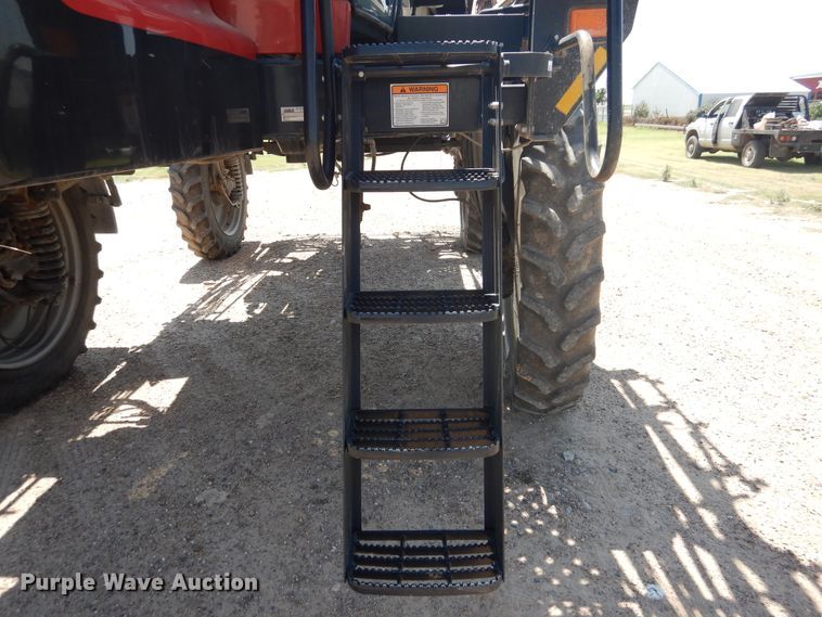 image for item HB9012 2010 Case IH Patriot 3330 sprayer