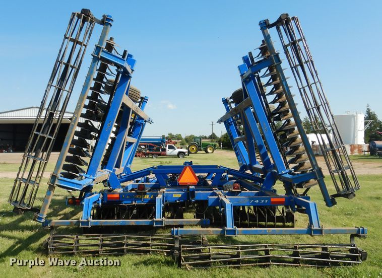 image for item HB9017 Landoll 7431-33 vertical tillage