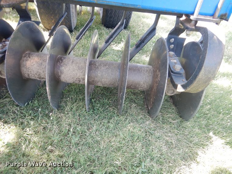 image for item HB9017 Landoll 7431-33 vertical tillage