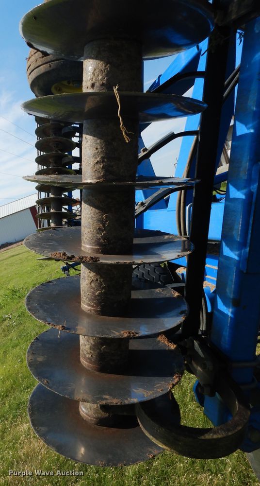 image for item HB9017 Landoll 7431-33 vertical tillage