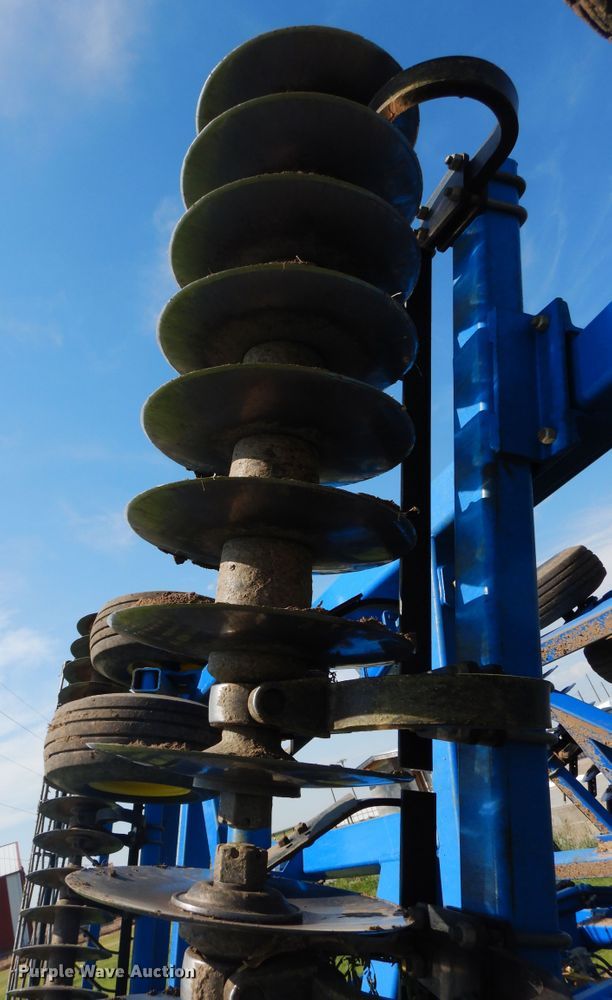 image for item HB9017 Landoll 7431-33 vertical tillage