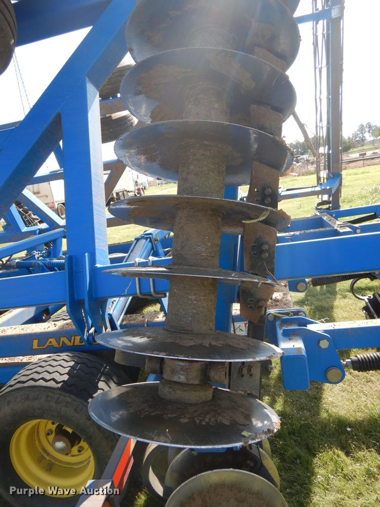 image for item HB9017 Landoll 7431-33 vertical tillage