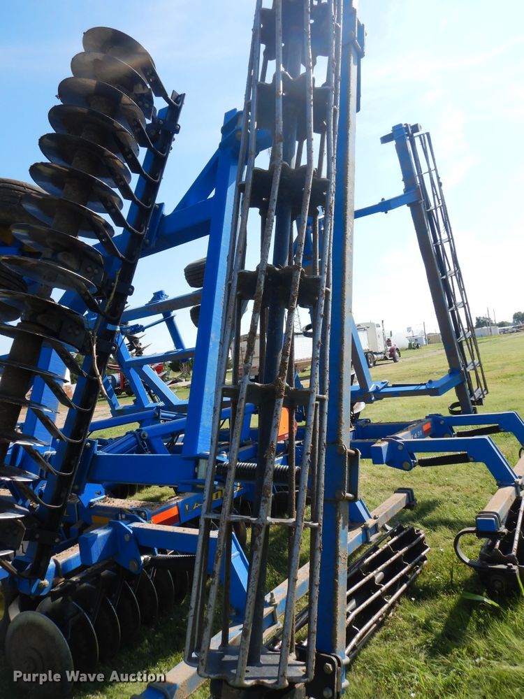 image for item HB9017 Landoll 7431-33 vertical tillage