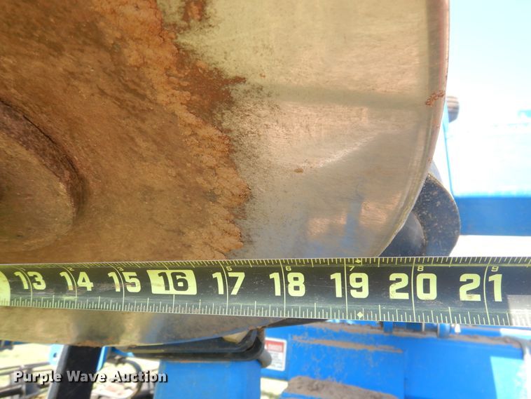 image for item HB9017 Landoll 7431-33 vertical tillage