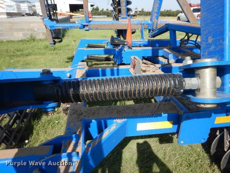 image for item HB9017 Landoll 7431-33 vertical tillage