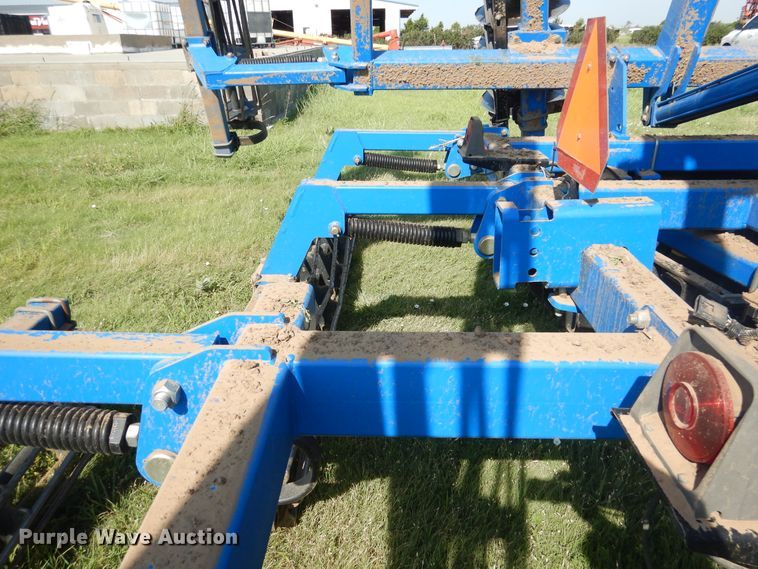 image for item HB9017 Landoll 7431-33 vertical tillage