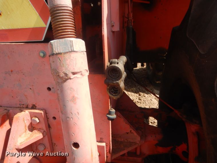 image for item HB9381 Case 1470  4WD tractor