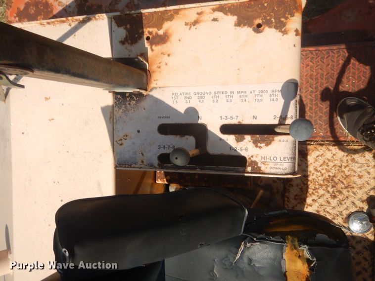 image for item HB9381 Case 1470  4WD tractor