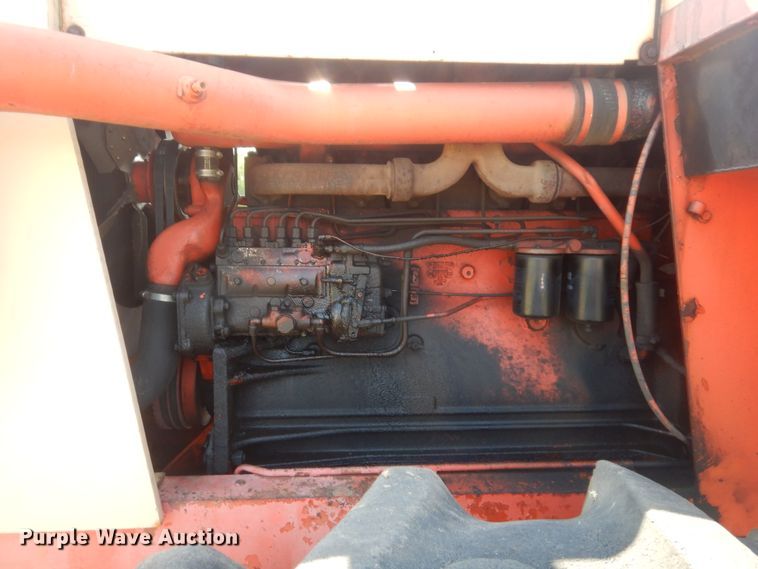 image for item HB9381 Case 1470  4WD tractor