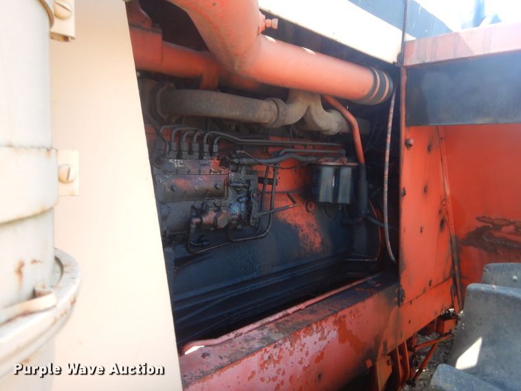 image for item HB9381 Case 1470  4WD tractor