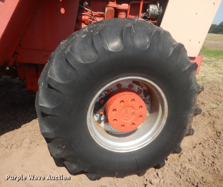 image for item HB9381 Case 1470  4WD tractor