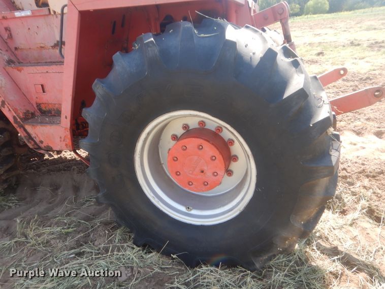 image for item HB9381 Case 1470  4WD tractor