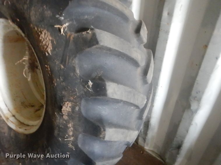 image for item HB9381 Case 1470  4WD tractor