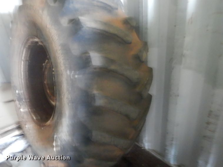 image for item HB9381 Case 1470  4WD tractor