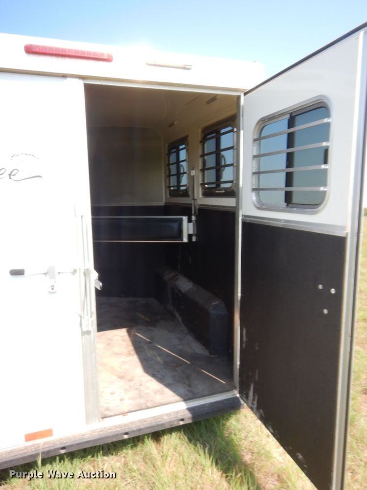 image for item HB9422 2015 Cherokee Super Chief 2990 horse trailer