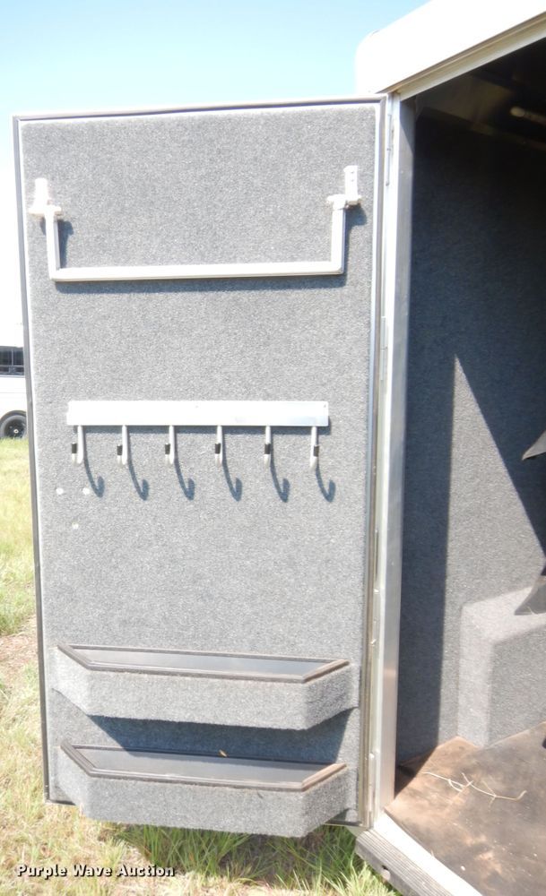 image for item HB9422 2015 Cherokee Super Chief 2990 horse trailer