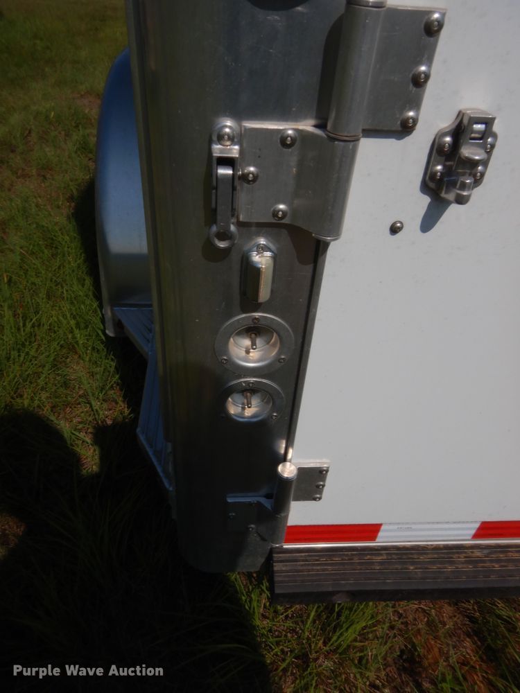 image for item HB9422 2015 Cherokee Super Chief 2990 horse trailer