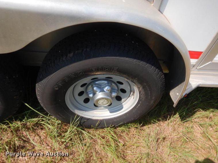 image for item HB9422 2015 Cherokee Super Chief 2990 horse trailer