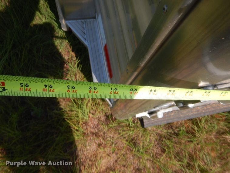 image for item HB9422 2015 Cherokee Super Chief 2990 horse trailer