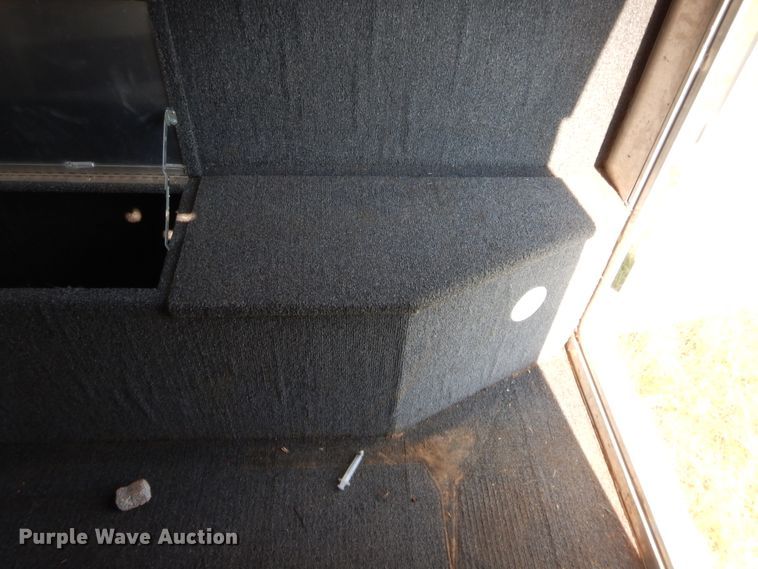 image for item HB9423 2015 Elite horse trailer