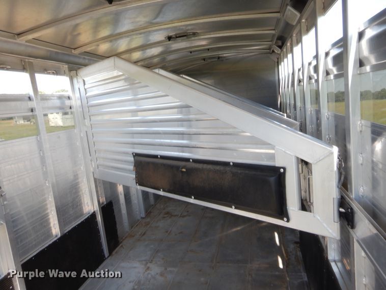 image for item HB9423 2015 Elite horse trailer