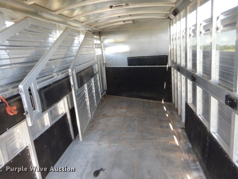 image for item HB9423 2015 Elite horse trailer