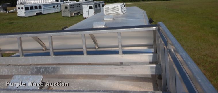 image for item HB9423 2015 Elite horse trailer