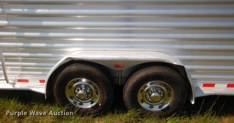 image for item HB9423 2015 Elite horse trailer