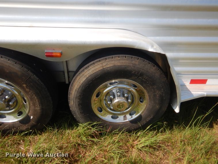 image for item HB9423 2015 Elite horse trailer