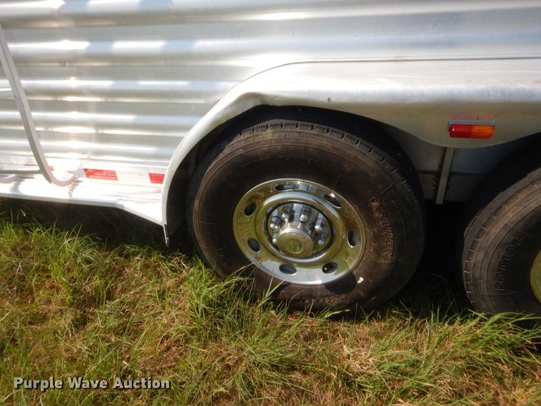 image for item HB9423 2015 Elite horse trailer